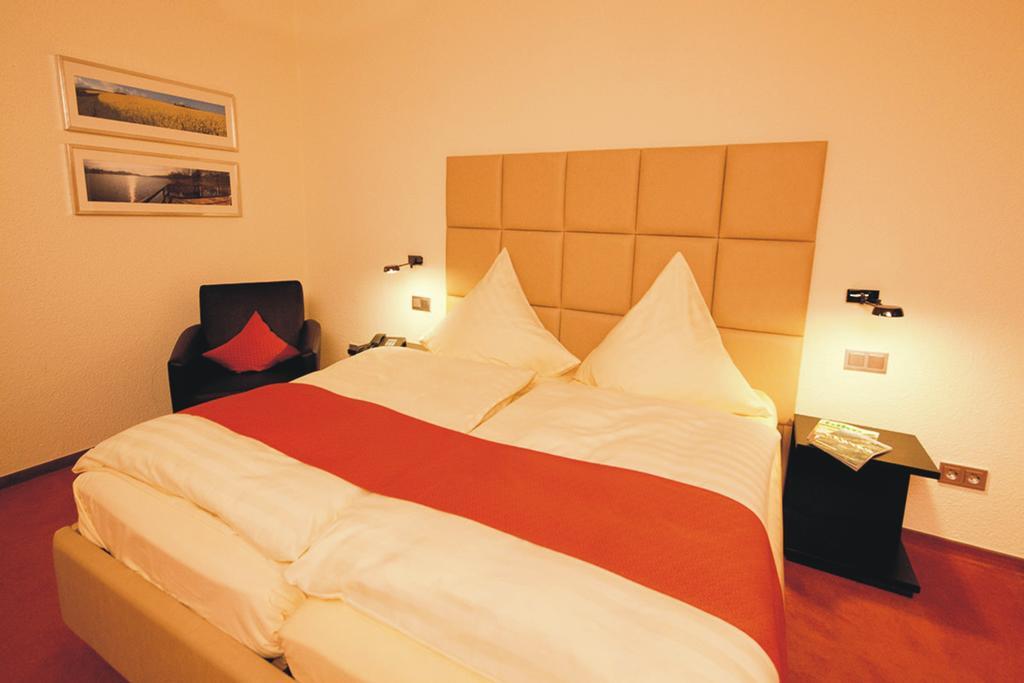 Hotel - Restaurant Zur Post, Hochwälder Radstation Kell am See Zimmer foto